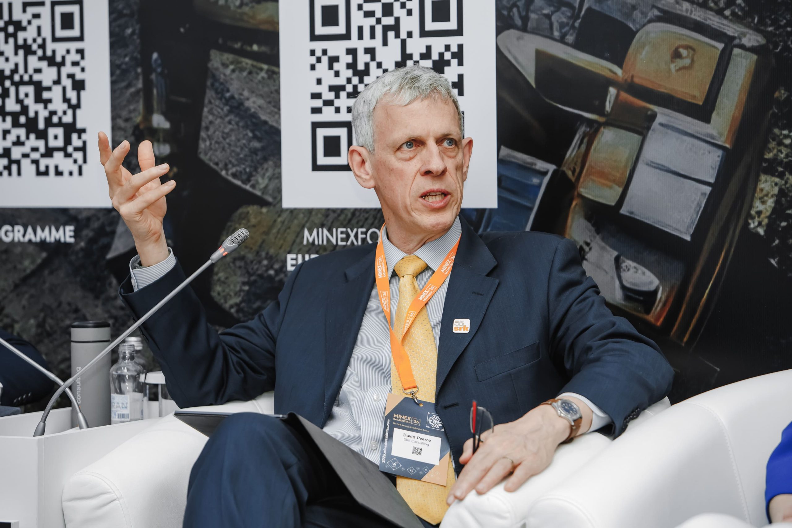 Портрет Дэвида Пирса, корпоративного консультанта по горному делу, SRK Consulting (Великобритания)