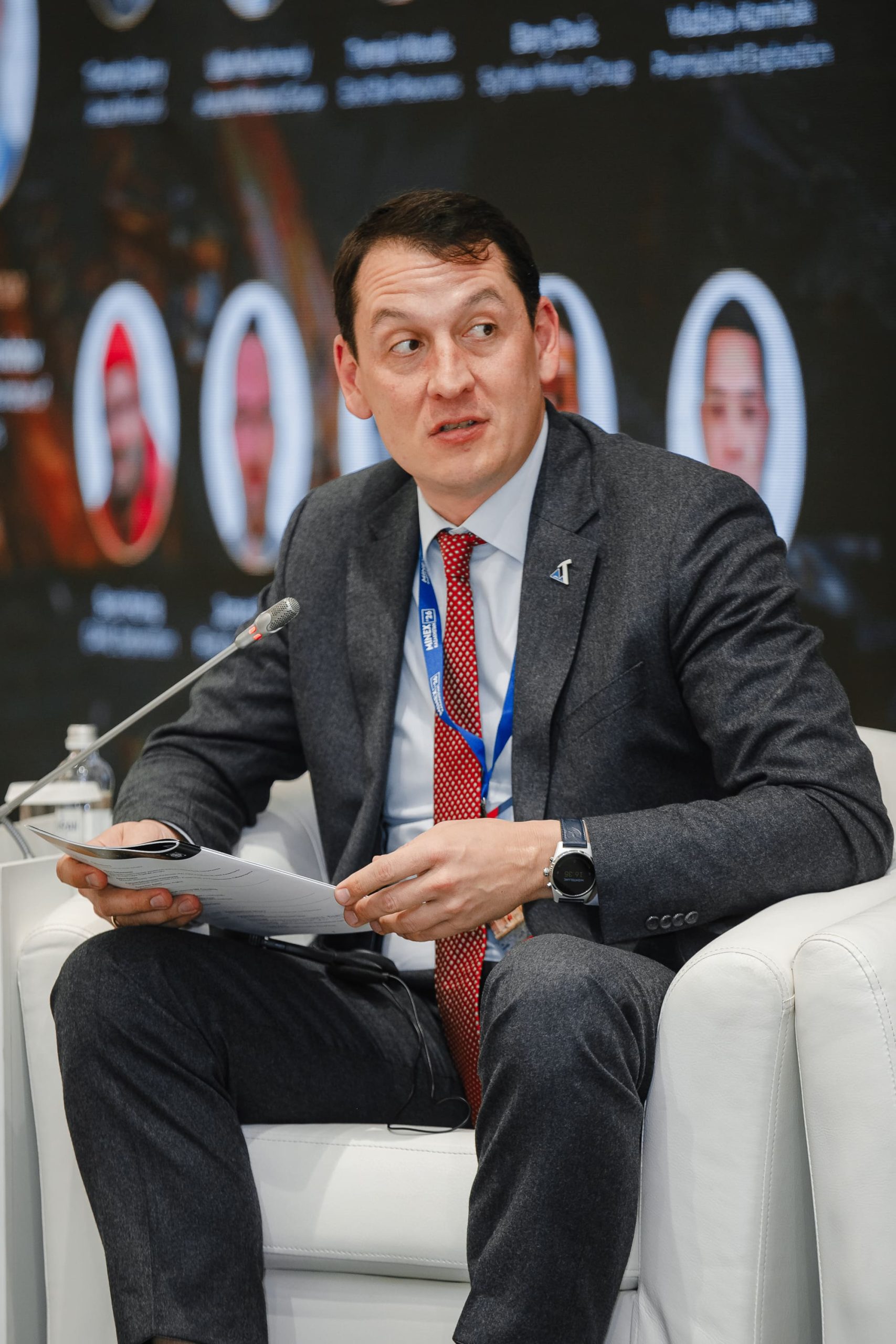 Обсуждение программ геологоразведки и финансирования на форуме